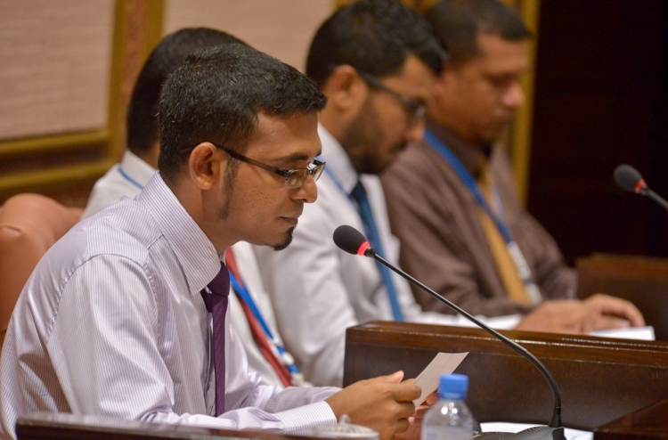 ނަގަން ޖެހޭ ޓެކުހާ ދިމާލަށް ދާން ނުކެރެނީ ކީއްވެ؟