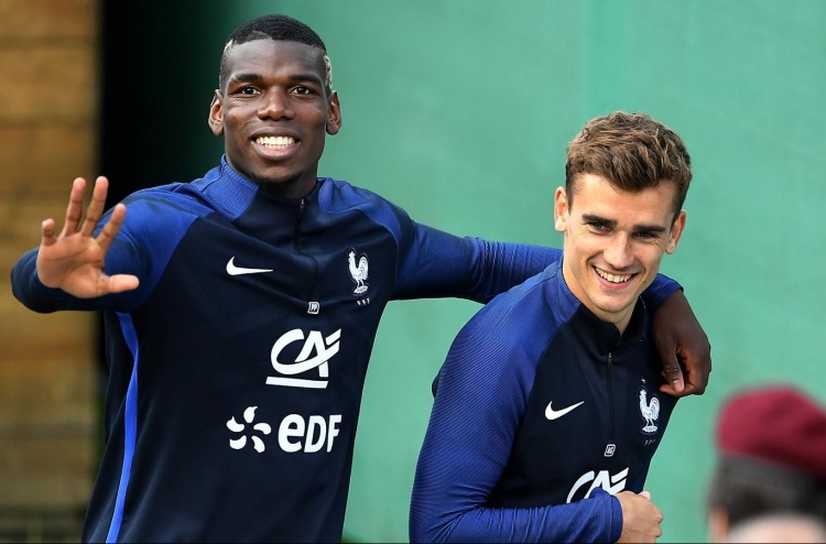 ޕޮގްބާއާ އެއް ކްލަބަަކަށް ކުޅެން ބޭނުން: ގްރީޒްމަން