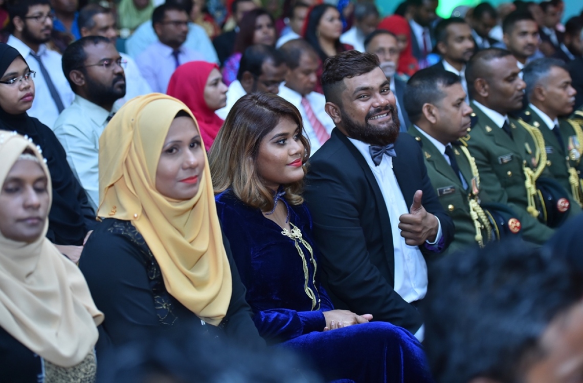 މާލެ: ނޮވެމްބަރު 10، 2016: މި އަހަރުގެ ޖުމްހޫރީ ދުވަހުގެ މުނާސަބަތުގައި ބޭއްވި ރަސްމީ ޖަލްސާގައި ބައިވެރިވެވަޑައިގެންނެވި ބައެއް ބޭފުޅުން.---ފޮޓޯ: ރައީސް އޮފީސް