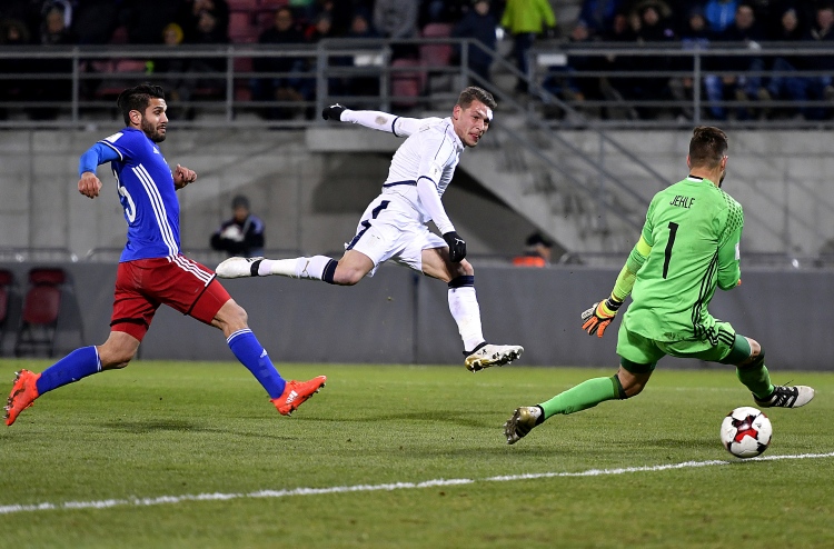 ސްޕެއިނާއި އިޓަލީ އަށް ތަފާތު ބޮޑު މޮޅެއް