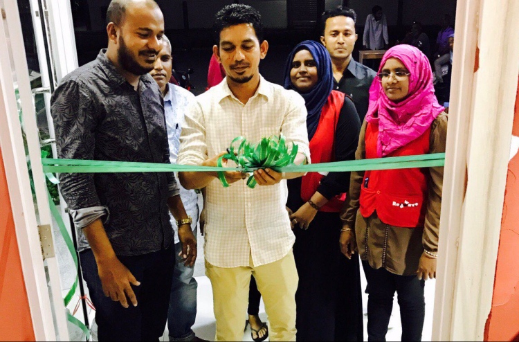 ރެޑް ވޭވް ކެފޭ ހުޅުމާލޭގައި ހުޅުވައިފި