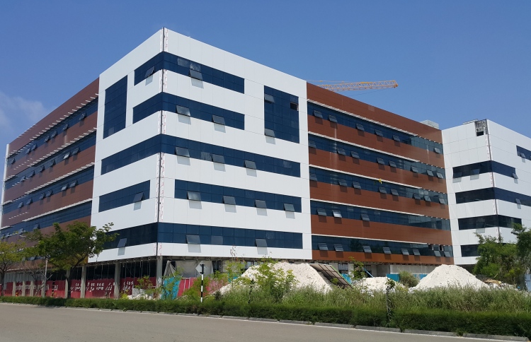 ޓްރީ ޓޮޕް ހޮސްޕިޓަލް ބުރާސްފަތި ދުވަހު ހުޅުވަނީ