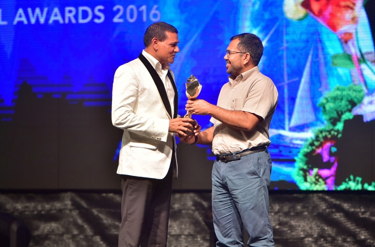 ޓޫރިޒަމްގެ ލައިފްޓައިމް އެޗީވްމަންޓް އެވޯޑް ސިޔާމަށް