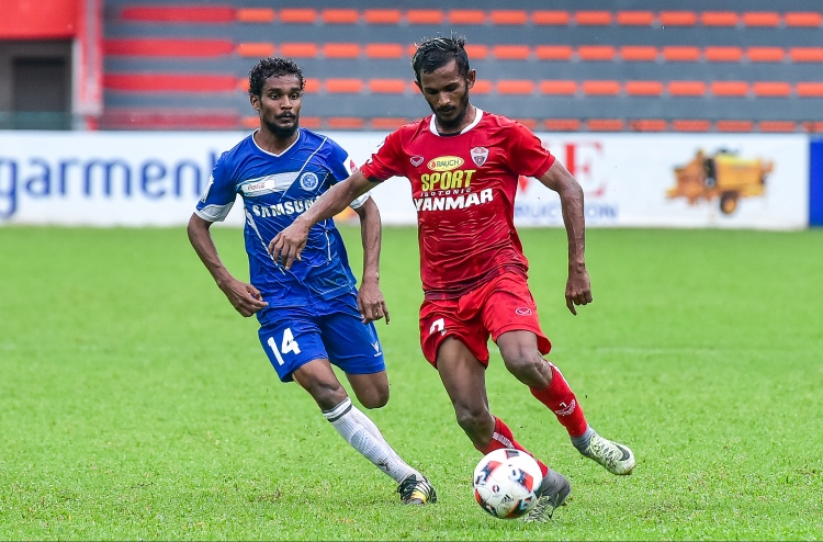 ހަތަރު ލަނޑުން ނިއު ބަލިކޮށް ޓީސީ ސެމީ އަށް