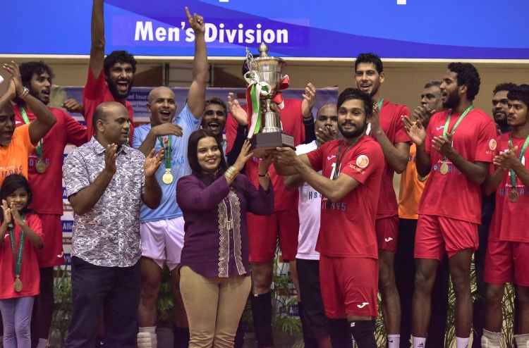 ގައުމީ ވޮލީބޯޅަ ތަށި މޯލްޑިވިއަން އިން ދިފާއުކޮށްފި