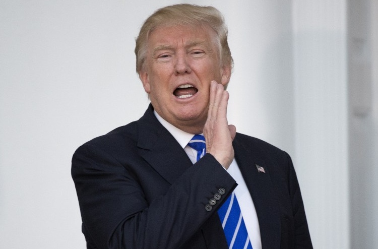 ވޯޓު އަލުން ގުނަން އުޅޭތީ ޓްރަމްޕް ކޯފާވެއްޖެ