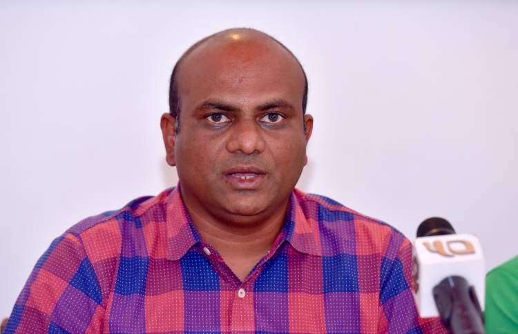 ވީއޭއެމް ހިންގުން ނޯމަލައިޒިން ކޮމިޓީ އަކަށް