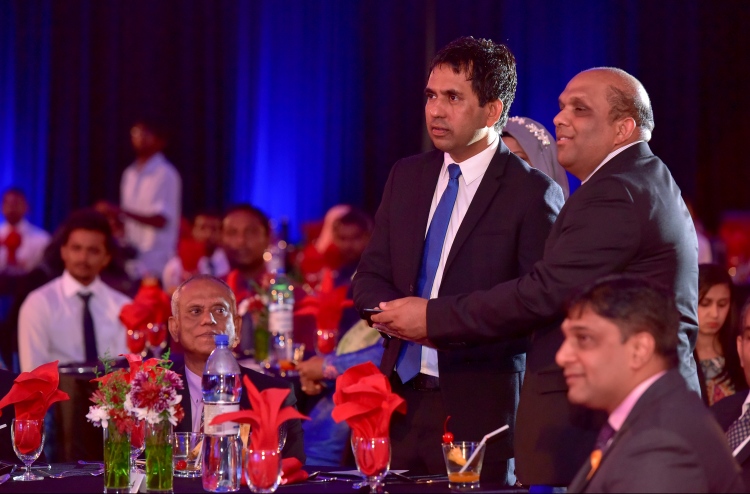 އެލައިޑުން އަންހެނުންނަށް، ތައުލީމަށް އިންޝުއަރެންސް