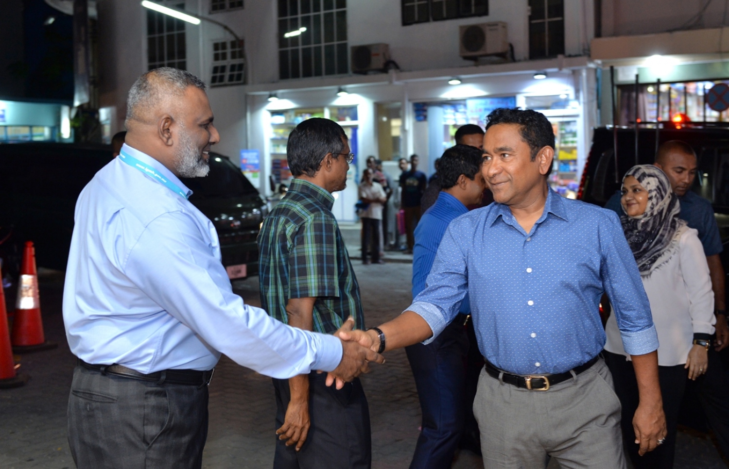 އައިޖީއެމްއެޗްގެ އާ ހިދުމަތްތައް އިފުތިތާހު ކޮށްދެއްވުމަށް ރައީސް ޔާމީން މިރޭ ވަޑައިގަތުމުން، އެ ހޮސްޕިޓަލްގެ ސީއީއޯ ފަރުހަތު ޝަހީރު މަރުހަބާ ދަންނަވަނީ.---ފޮޓޯ: ރައީސް އޮފީސް