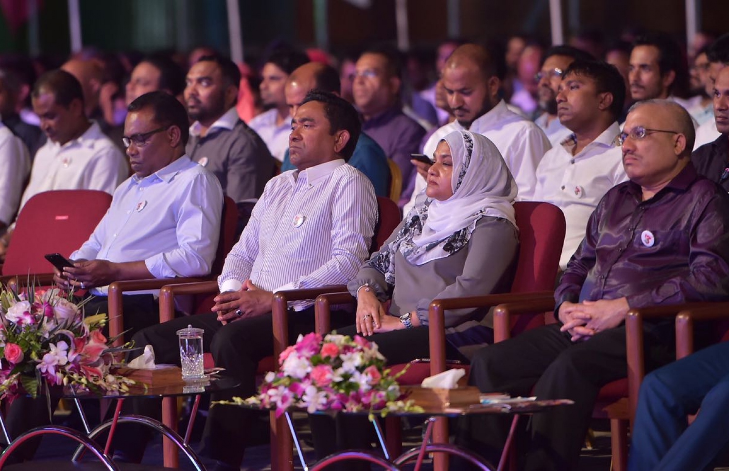 ރައީސް ޔާމީނާއި ޕީޕީއެމްގެ އިސް ވެރިން: އިންތިޚާބު ފަސްކުރަން އެދެނީ ޕީޕީއެމްގެ އެތެރޭގެ މައްސަލަތަކާ ހެދި - ފޮޓޯ: މުހައްމަދު ޝަރުހާން/ މިހާރު
