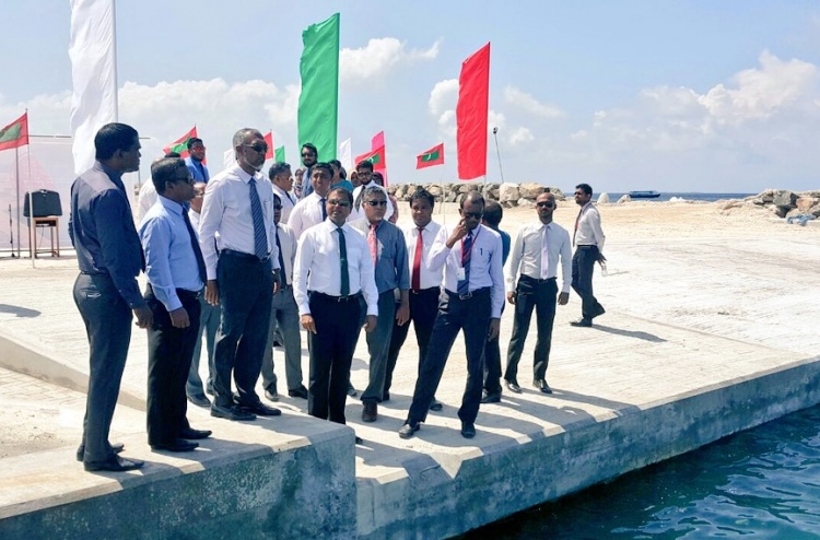 ކުނި ނައްތާލަން އިންޑަސްޓްރިއަލް ވިލެޖުން ބިން ދީފި