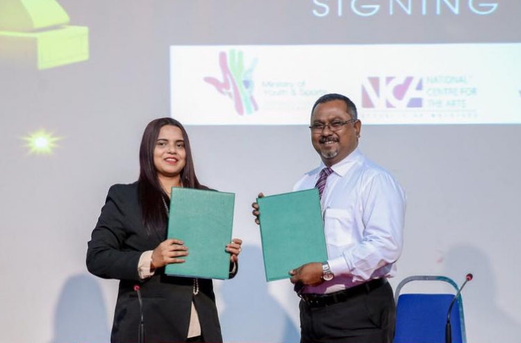 ފިލްމް އެވޯޑްސް އަންނަ މަހުގެ 21 ގައި ބާއްވަނީ