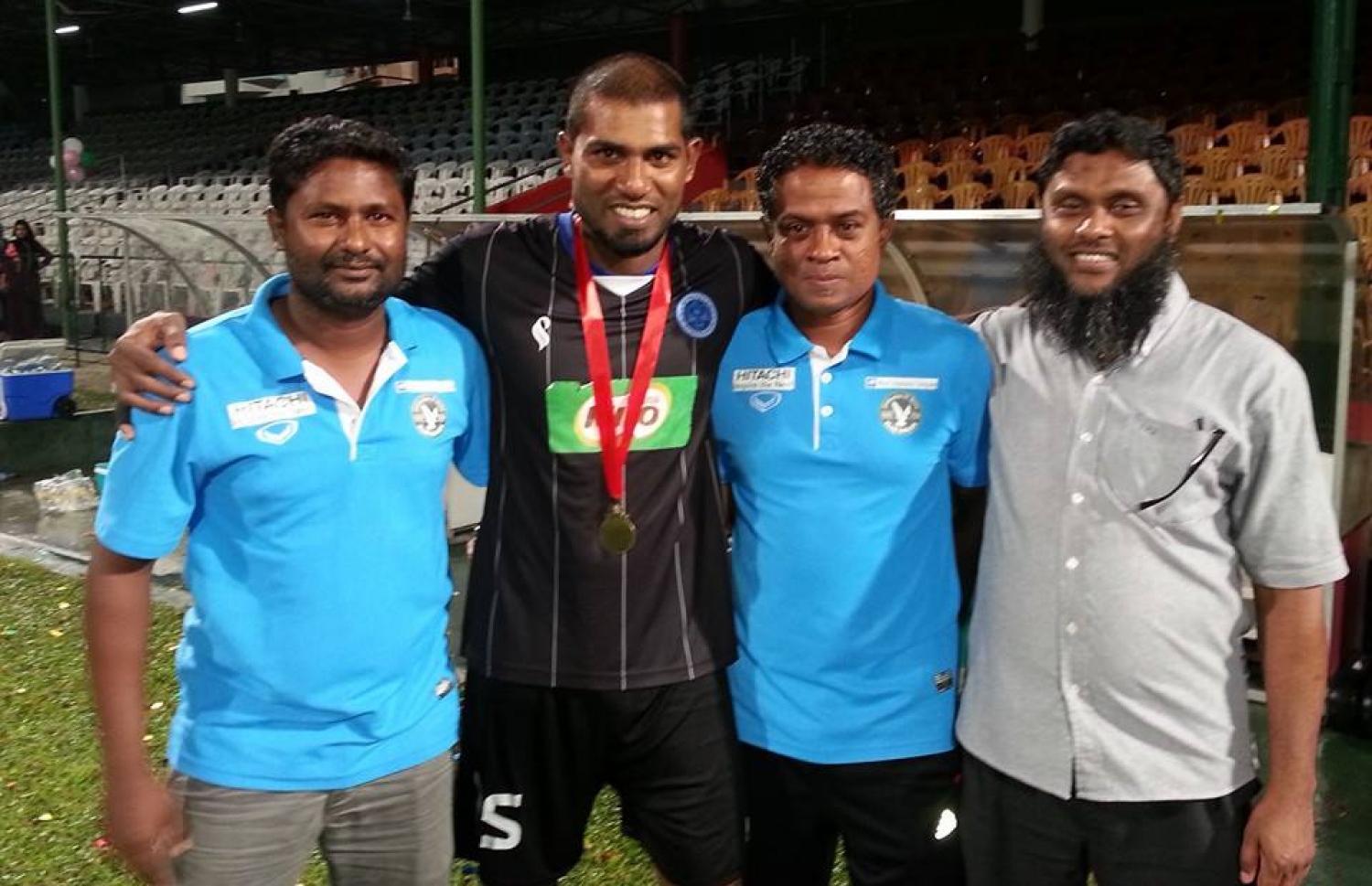 އީގަލްސްގެ ބާނީ ތައުފީގް (ކ) އެ ކްލަބުގެ މިހާރުގެ ކޯޗު ސާންތީ (ކ-2) އާއި ކުރީގެ ކޯޗު ނިމާ (ވ) އަދި ކްލަބް ކެރިއަރު ފެށި އިމްރާނާ އެކު.