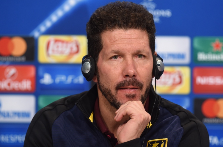 އިންޓަ އަށް ކޯޗުކޮށްދޭނަން: ސިމިއޯނީ