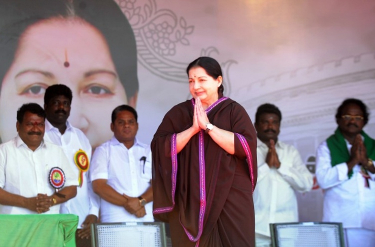 ޖަޔަލަލިތާ: ދެކުނު އިންޑިއާގައި އުފެދުނު ސިޔާސީ "މަންމަ" އެއް