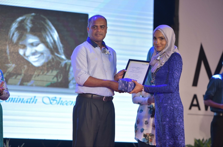 ސްޓާފުންނަށް ގިނަ ކަންކަން ކޮށްދޭނަން: އާދިލް