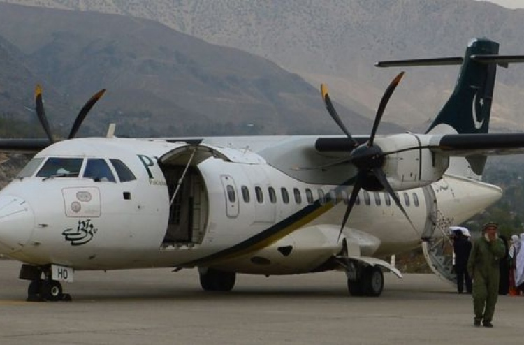 ޕާކިސްތާނުގެ މަތިންދާ ބޯޓެއް 40 މީހުންނާ އެކު ވެއްޓިއްޖެ