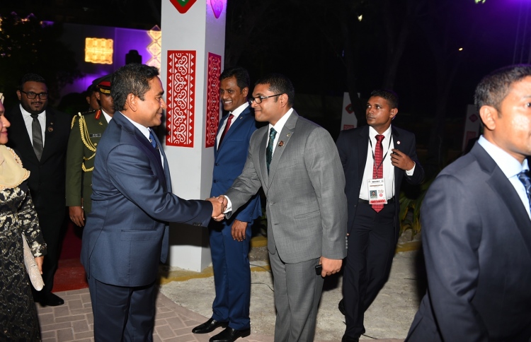 "އަޅުގަނޑަށް ވުރެ ޔާމީނަށް ހެޔޮއެދޭމީހަކު ނުހުންނާނެ"