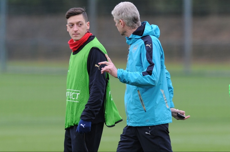 "ބޮޑު މުސާރައަށް ކުޅުންތެރިން މަޑުކުރުވުމަކީ ގޯހެއް"