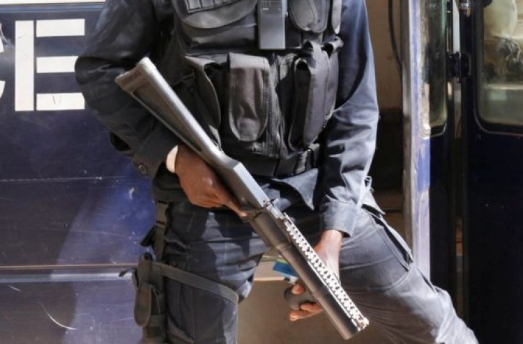 ގެމްބިއާ ސިފައިން އިލެކްޝަން ކޮމިޝަން ހިސާރުކޮށްފި