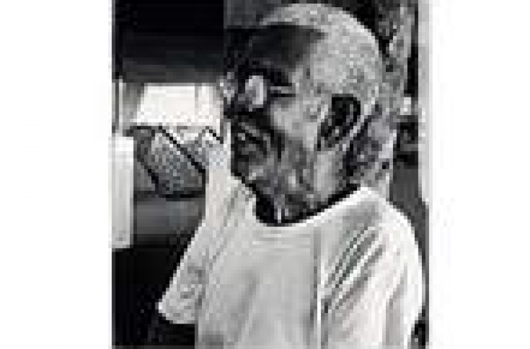 އަފްރާޝީމްގެ ބައްޕަ އަވަހާރަވެއްޖެ