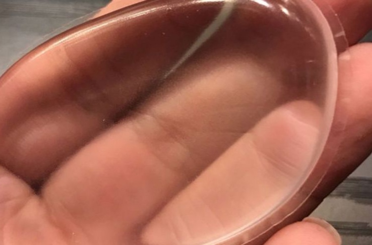 އާ ވައްތަރެއްގެ ބިއުޓީ ބްލެންޑާއެއް