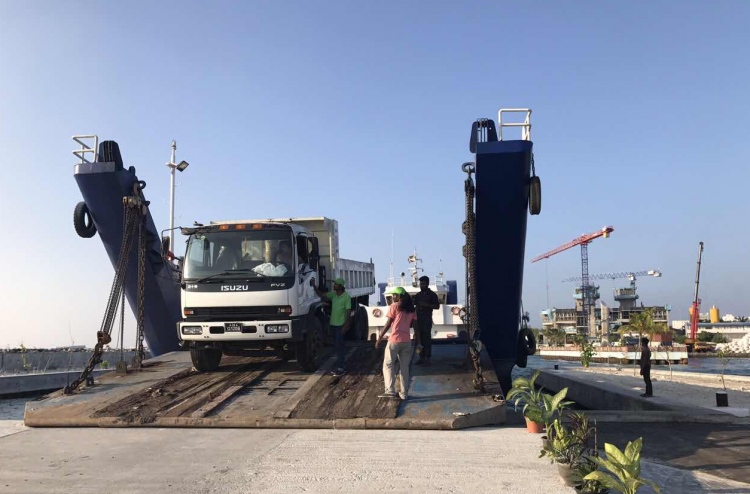 ދޯނިތައް ދޫކޮށްލައި ކުނި އުކާލުން ސިނާއީ ވިލެޖަށް