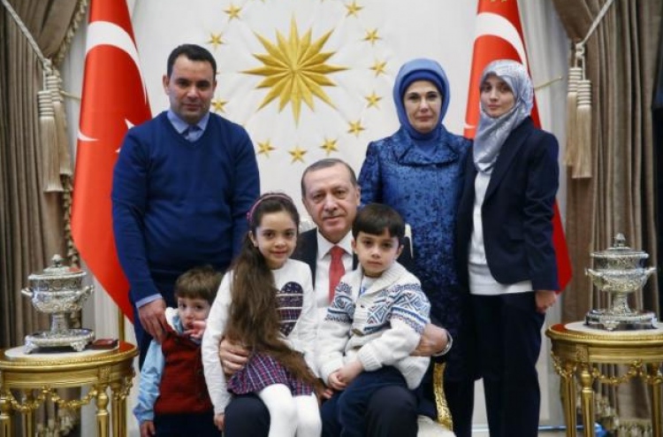 ހަލަބުން ޓްވީޓް ކުރި ކުއްޖާއާ އުރުދުޣާން ބައްދަލުކޮށްފި