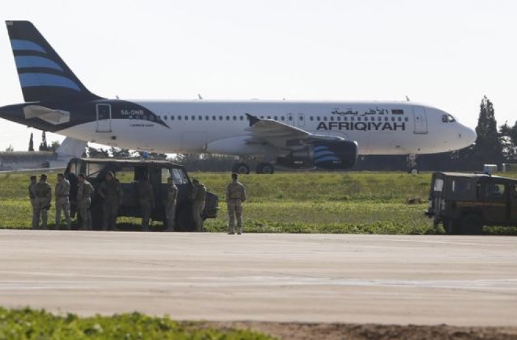 ލީބިއާގެ މަތިންދާ ބޯޓެއް ހައިޖެކްކޮށްފި