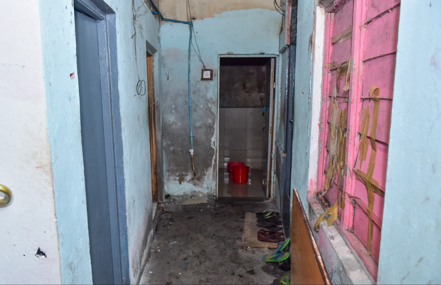 ނަޝީދާ ދިރިއުޅޭ ގެ: ވެށިފަހި މާލެ މަޝްރޫއުގައި ފްލެޓެއް ލިބުނަސް ދިރިއުޅުމުގެ ހާލަތު ހުރި ގޮތުން އެތަނަށް ފައިސާ ދެއްކޭނެ ގޮތެއް ނެތް. --ފޮޓޯ: ނިޝާން އަލީ/ މިހާރު