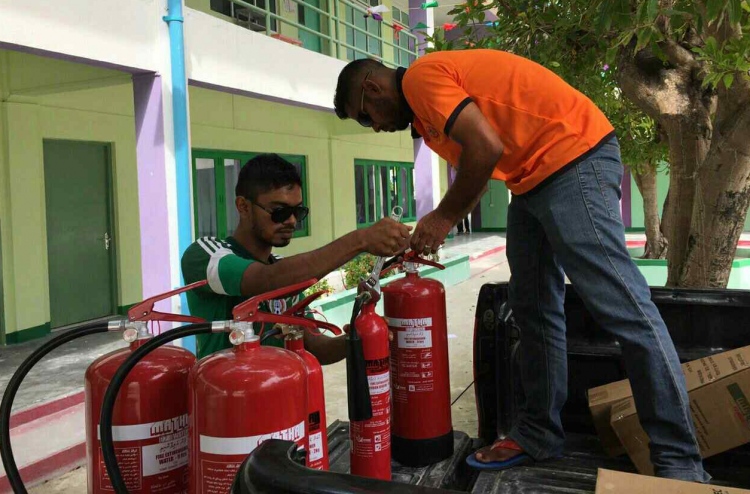 ހުރިހާ ސްކޫލެއްގައި އަލިފާން ނިވި ބަހައްޓައިފި