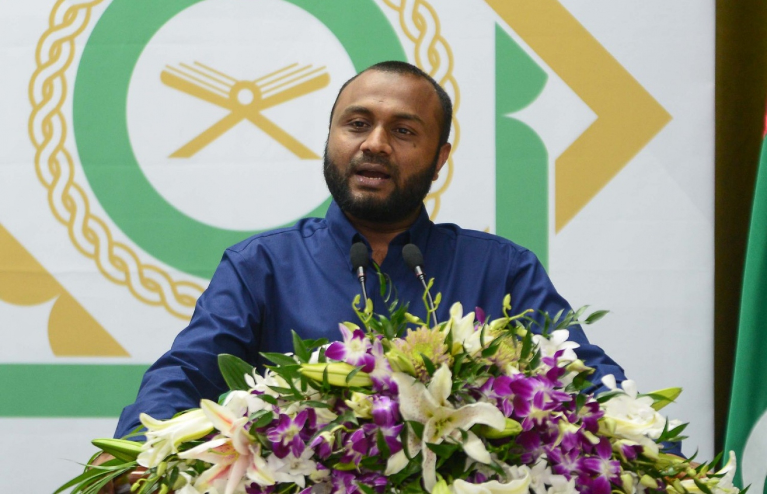 ސްކޮލަޝިޕް ހަވާލުކުރަން ރޭ ބޭއްވި ރަސްމިއްޔާތުގައި އިސްލާމިކް ޔުނިވާސިޓީގެ ޗާންސެލާ ޑރ. ޝަހީމް ވާހަކަދައްކަވަނީ.-- ފޮޓޯ: އިސްލާމިކް ޔުނިވާސިޓީ