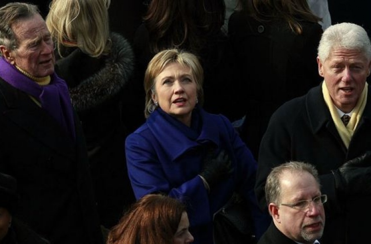 ޓްރަމްޕް ހުވާކުރާ ރަސްމިއްޔާތަށް ހިލަރީ ވަޑައިގަންނަވާނެ