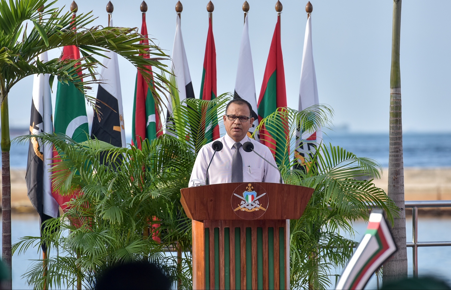 ސިފައިންގެ ރަސްމިއްޔާތެއްގައި މިނިސްޓަރު އާދަމް ޝަރީފް ވާހަކަ ދައްކަވަނީ. --ފޮޓޯ: ނިޝާން އަލީ/މިހާރު