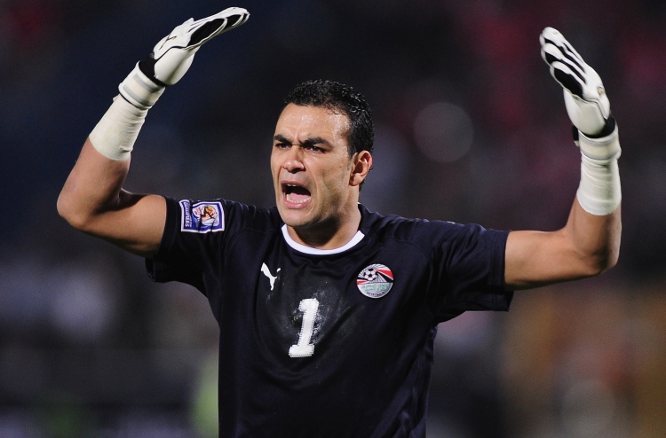 އުމުރުން 44 އަހަރުގައި ކުޅެ ހާއްސަ ރެކޯޑެއް ހަދައިފި