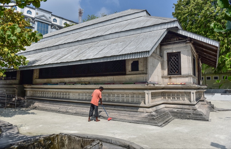 ހުކުރު މިސްކިތް ތަރިކައިގެ ލިސްޓްގައި ނުހިމެނިދާނެ!