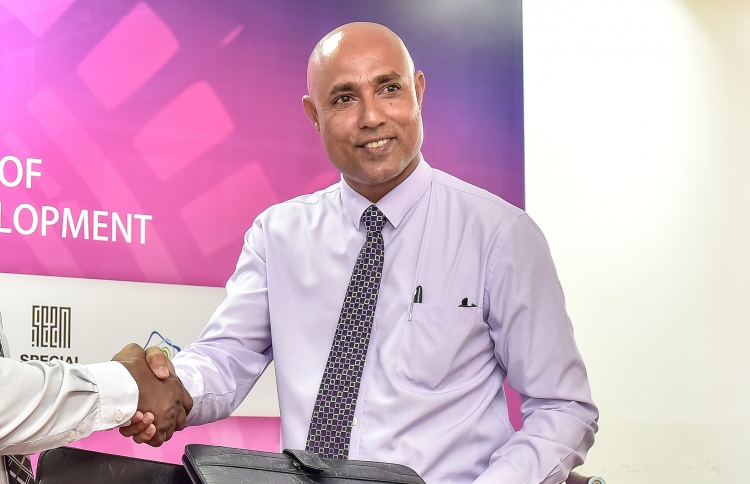 ސްޓޭޓް މިނިސްޓަރު އަނީސް އިސްތިއުފާ ދެއްވައިފި