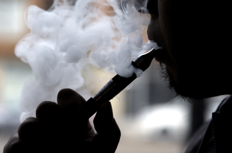 ޝީޝާ ބުއިމުން ކޮވިޑް-19 ފެތުރުމުގެ ފުރުސަތު ބޮޑުވޭ