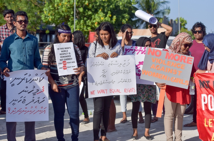 އަންހެނުންގެ ކޮމިޓީތަކަށް ބަޖެޓު ދޭން ލާޒިމުކުރަނީ