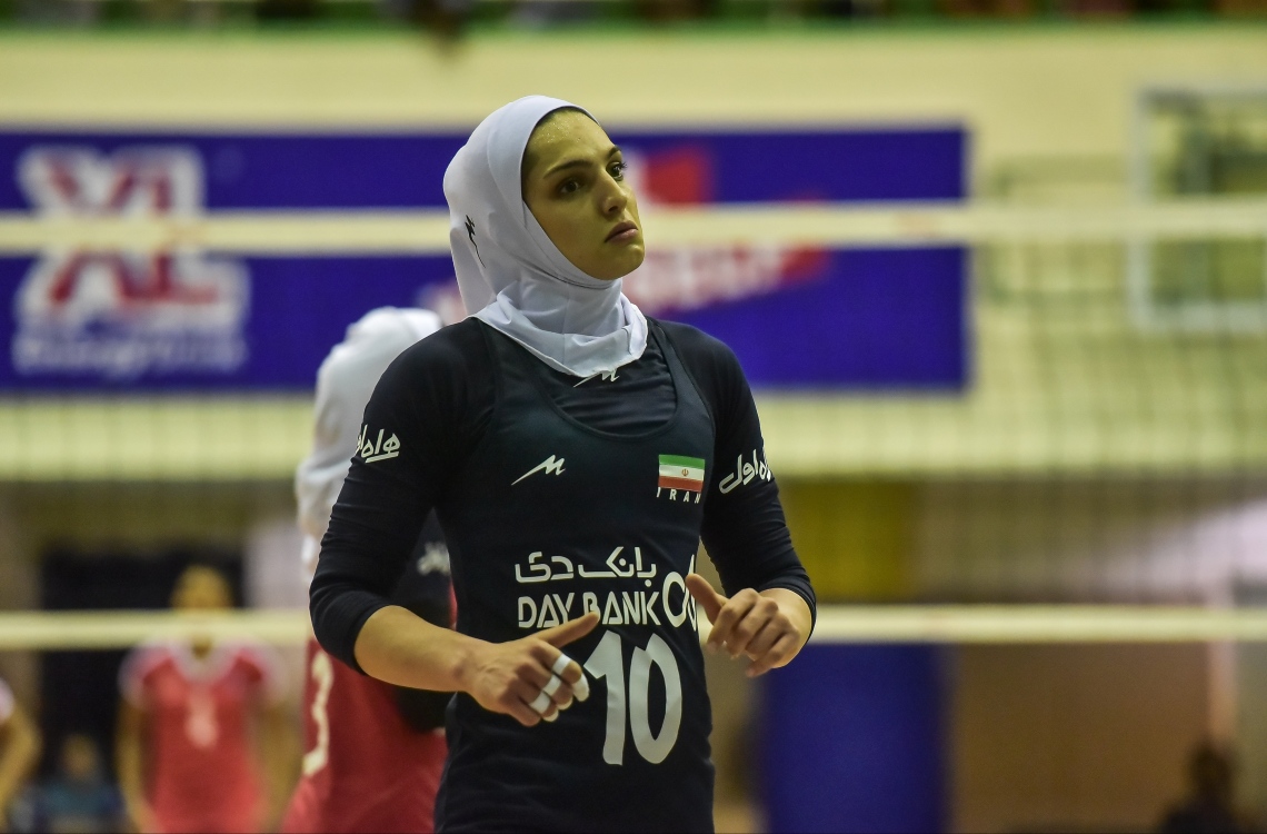 މާލެ:28 ޖެނުއަރީ 2017، ވޯލްޑް ޗެމްޕިއަންޝިޕް އަންހެން ވޮލީބޯޅަ މުބާރާތުގެ އޭވީސީ ކޮލިފައިން ބުރުގައި ނޭޕާލާއި އީރާން ބައްދަލު ކުރި މެޗުގެ ތެރެއިން--.ފޮޓޯ:ނިޝާން އަލީ/މިހާރު