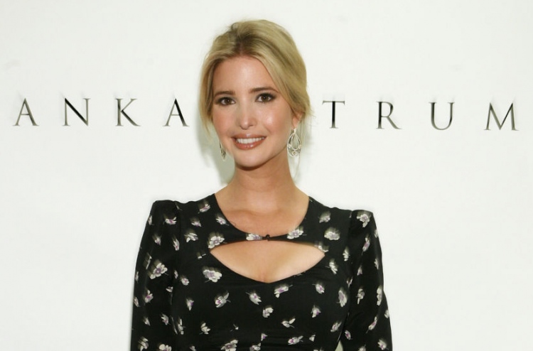 އިވަންކާގެ ހެދުން ކަލެކްޝަނަށް ބޮއިކޮޓްކުރަނީ