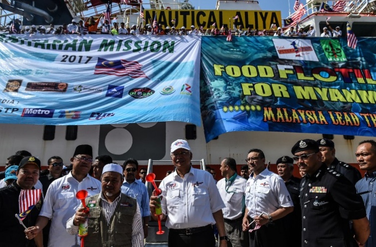 ރޮހިންޖާ މުސްލިމުންނަށް މެލޭޝިއާ އިން އެހީ ފޮނުވައިފި