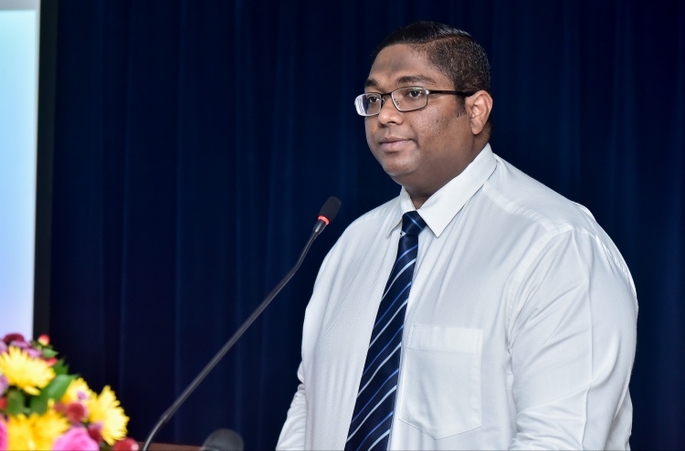 ބަންޑާރަ ނައިބާ ދެކޮޅަށް ހެދި ޕެޓިޝަނެއް ހުއްޓުވައިފި