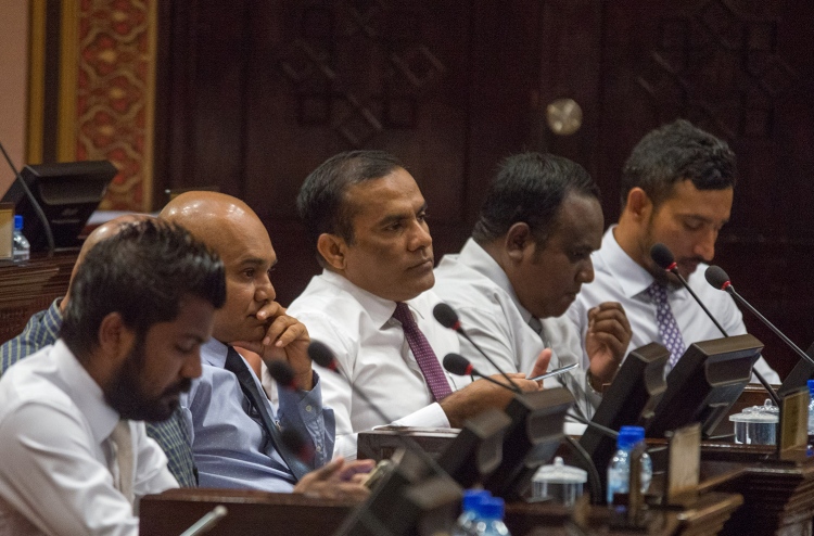 ޕީޕީއެމަށް ސޮއިކުރުވާތީ ހުށަހެޅި ގަރާރު ބޭރުކޮށްލައިފި