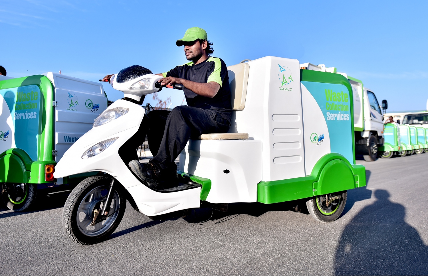 މާލޭގެ ގޭގެއިން ކުނި އުކާލަން ވެމްކޯއިން ބޭނުންކުރާ ވެހިކަލެއް ދައްކާލަނީ. ފޮޓޯ: މިހާރު