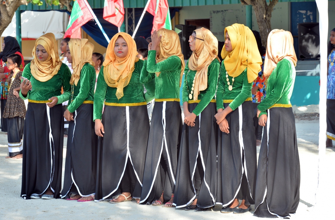 ކ. ހިންމަފުށި: ފެބްރުއަރީ 13، 2017- ހިންމަފުށީގެ ބިން ހިއްކުމުގެ މަޝްރޫއު ނިންމުމުގެ ރަސްމިއްޔާތުގައި މުނިފޫހިފިލުވުމުގެ އައިޓަމަކަށް ތައްޔާރުވެގެން.