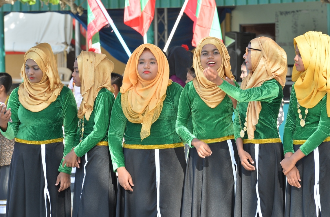 ކ. ހިންމަފުށި: ފެބްރުއަރީ 13، 2017- ހިންމަފުށީގެ ބިން ހިއްކުމުގެ މަޝްރޫއު ނިންމުމުގެ ރަސްމިއްޔާތުގައި މުނިފޫހިފިލުވުމުގެ އައިޓަމަކަށް ތައްޔާރުވެގެން.