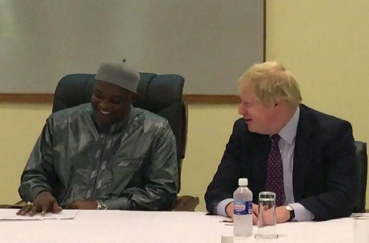 ގެމްބިއާ އަލުން ކޮމަންވެލްތާ ގުޅެނީ