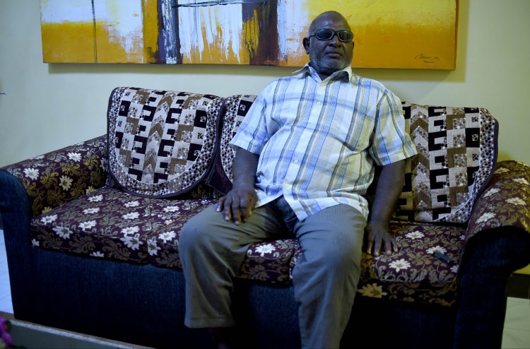 ލޮލަކަށް ނުފެނޭ، ދިރިއުޅުމުގައި ނުހިނގާ މަގެއް ނެތް!