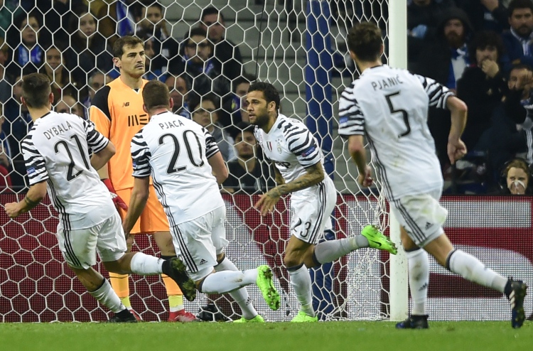 ސެވިއްޔާ އަށް ހަނި މޮޅެއް، ޔުވެންޓަސް ކުއާޓާއާ ގާތަށް